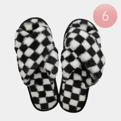 BLACK CHECKERED FAUX FUR SLIPPERS