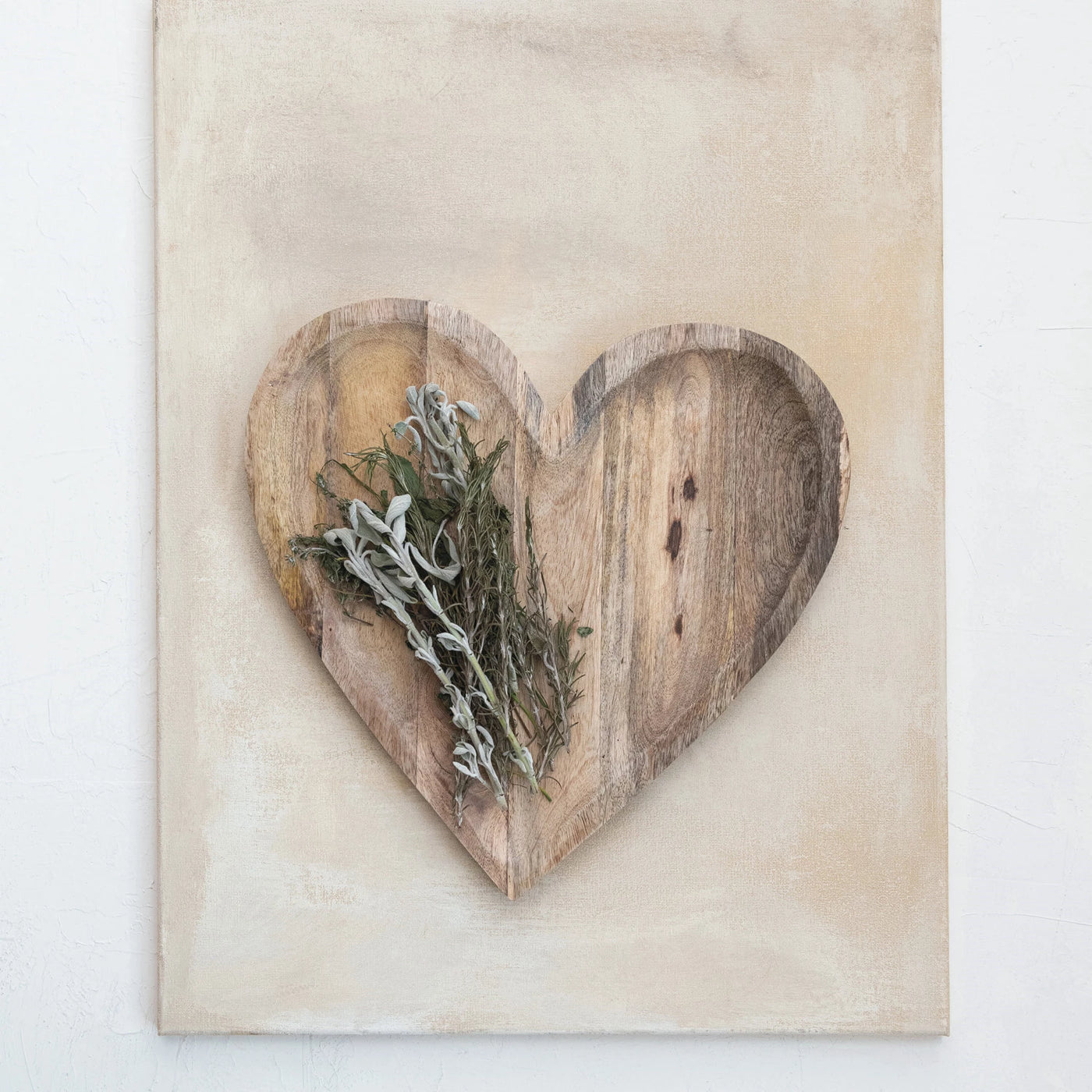 MANGO WOOD HEART TRAY